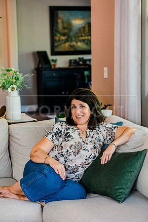 laura.headshots.620