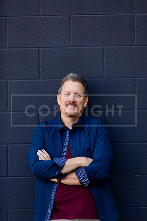 laura.headshots.648