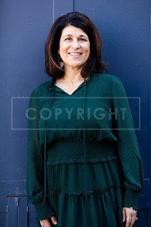 laura.headshots.703