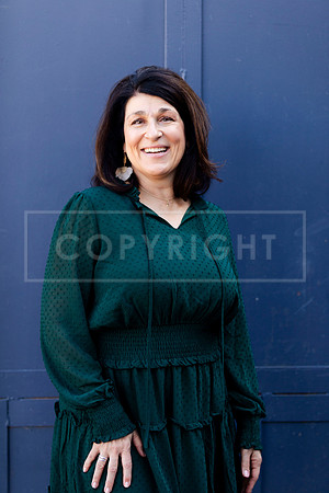 laura.headshots.710