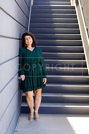 laura.headshots.713