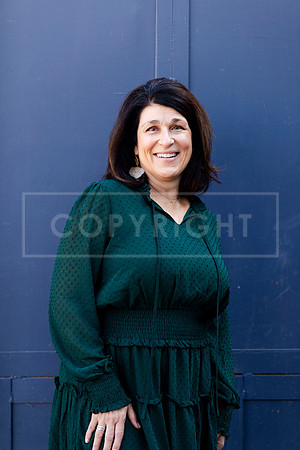 laura.headshots.711