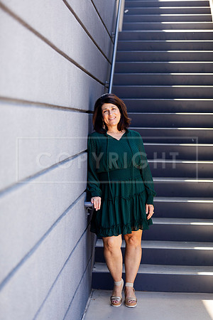 laura.headshots.714