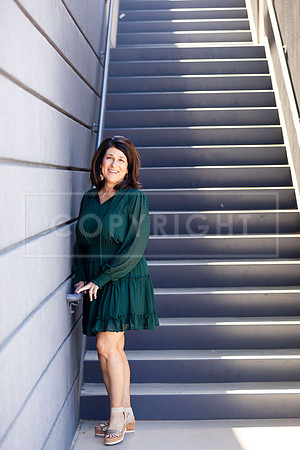 laura.headshots.721