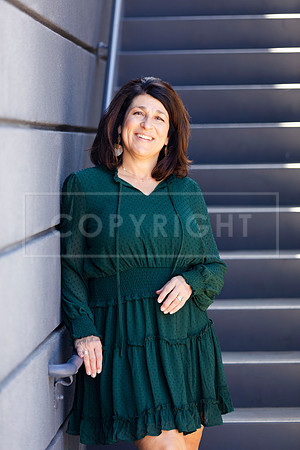 laura.headshots.726