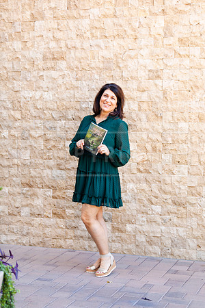 laura.headshots.846