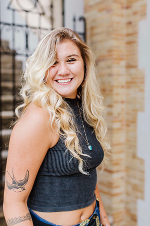 fave.senior-pics-SO045