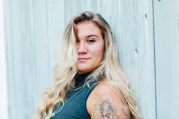 fave.senior-pics-SO140