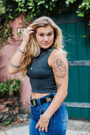 fave.senior-pics-SO075