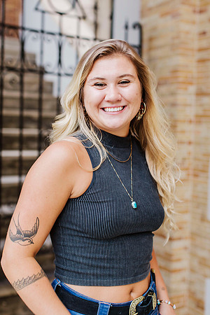 fave.senior-pics-SO047