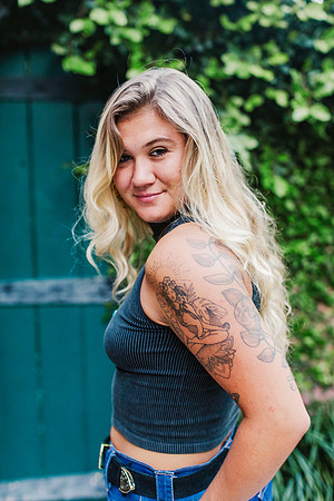 fave.senior-pics-SO084
