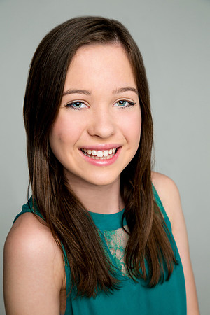 maya-headshots-0eyes
